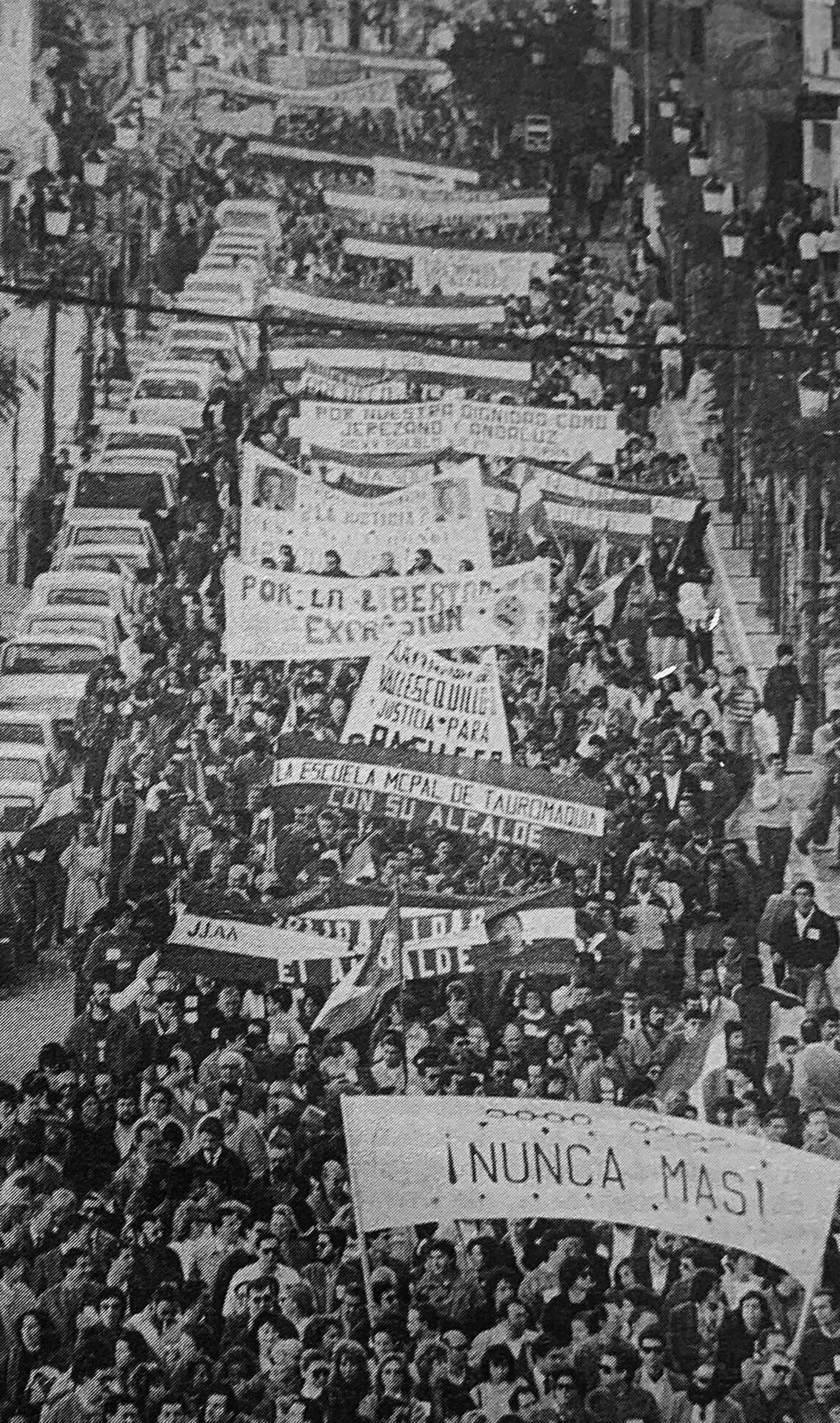 Imagen de la gran manifestación llevada a cabo en diciembre de 1986