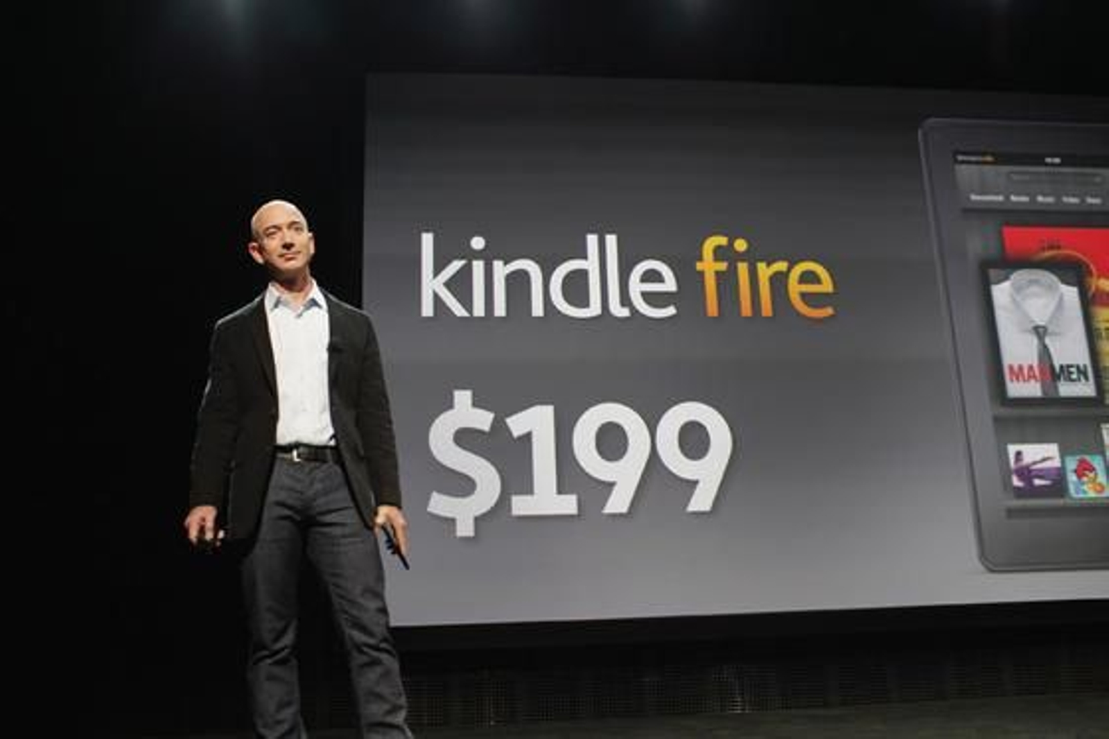 Amazon presenta los nuevos modelos de Kindle, entre ellos Fire, el debut de la compañía en el mundo de los 'tablets'.

Foto: AFP Photo