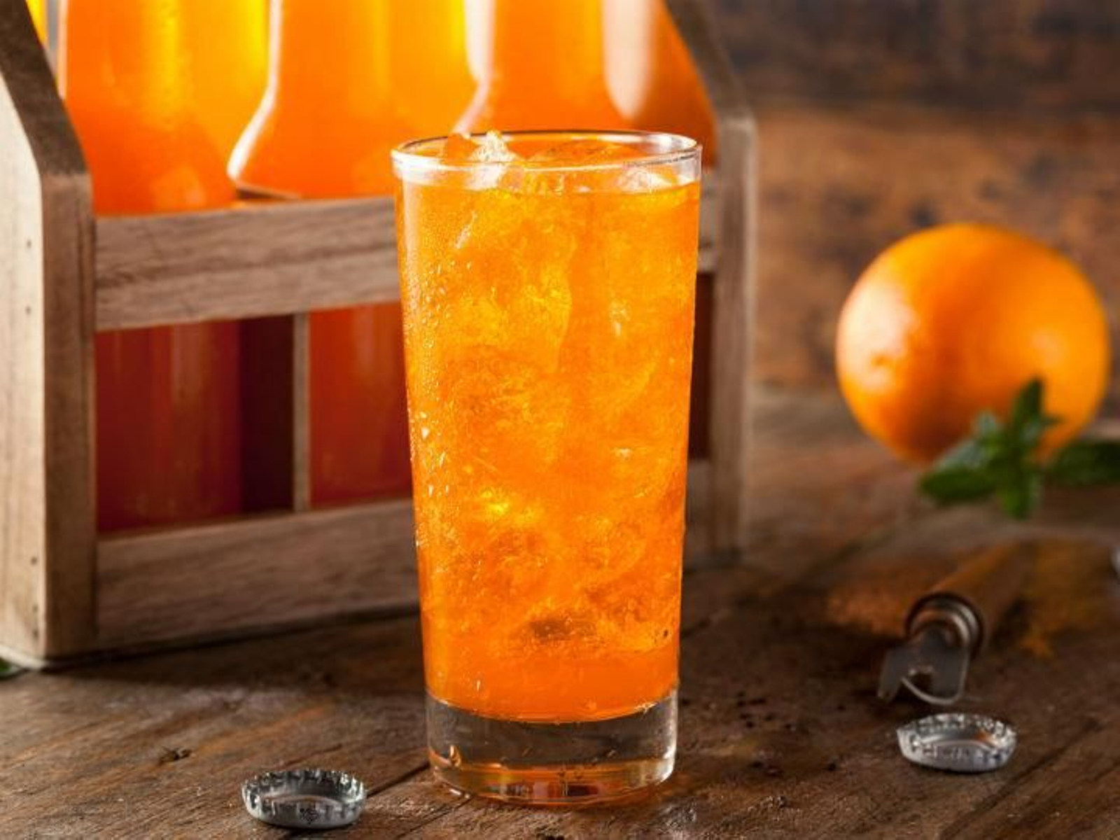 Un refrescante vaso de Fanta.