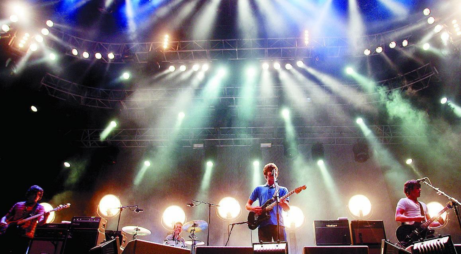 Arctic Monkeys en un concierto en España.