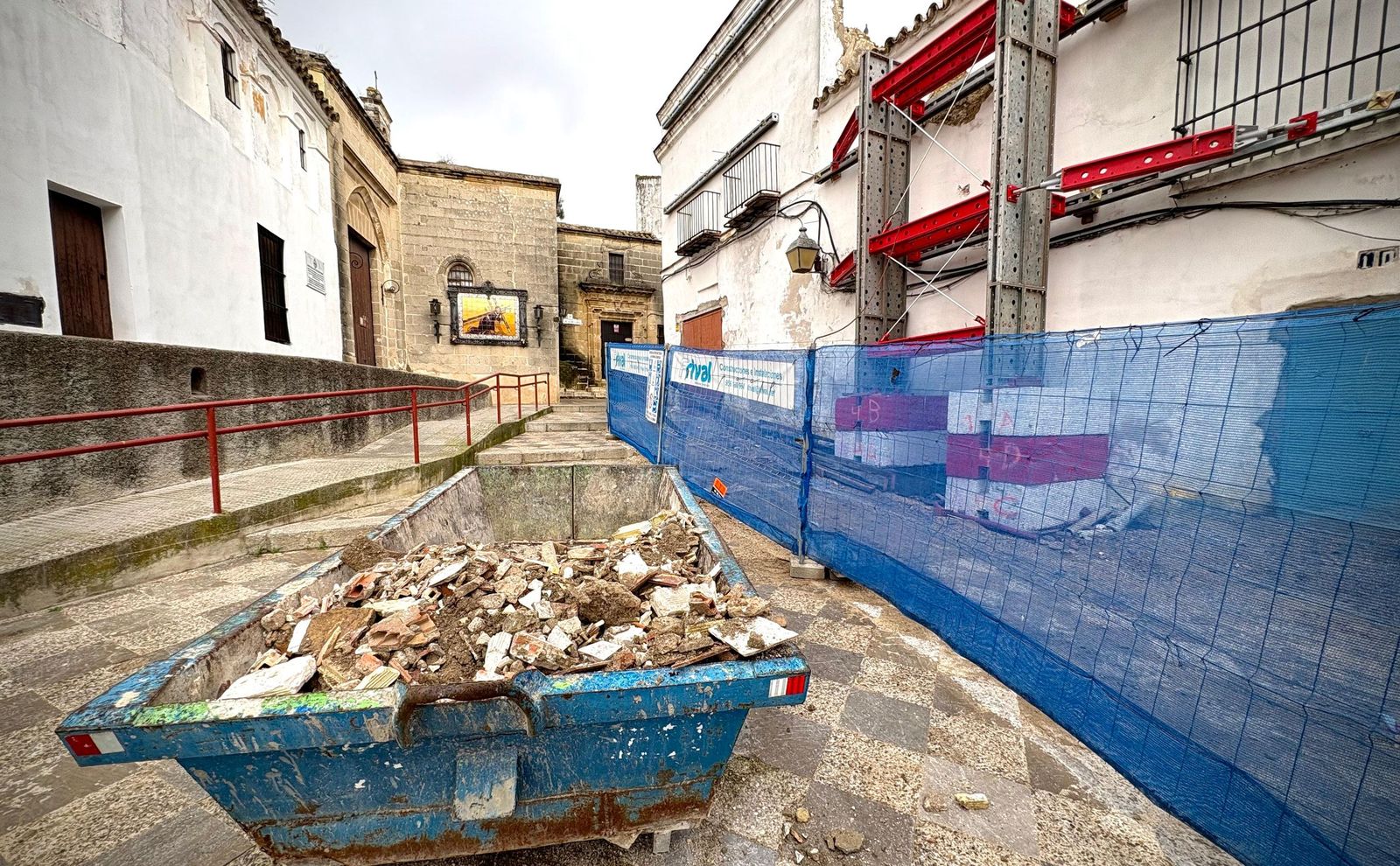 Bajada desde el Santuario hasta la Plaza San Lucas.