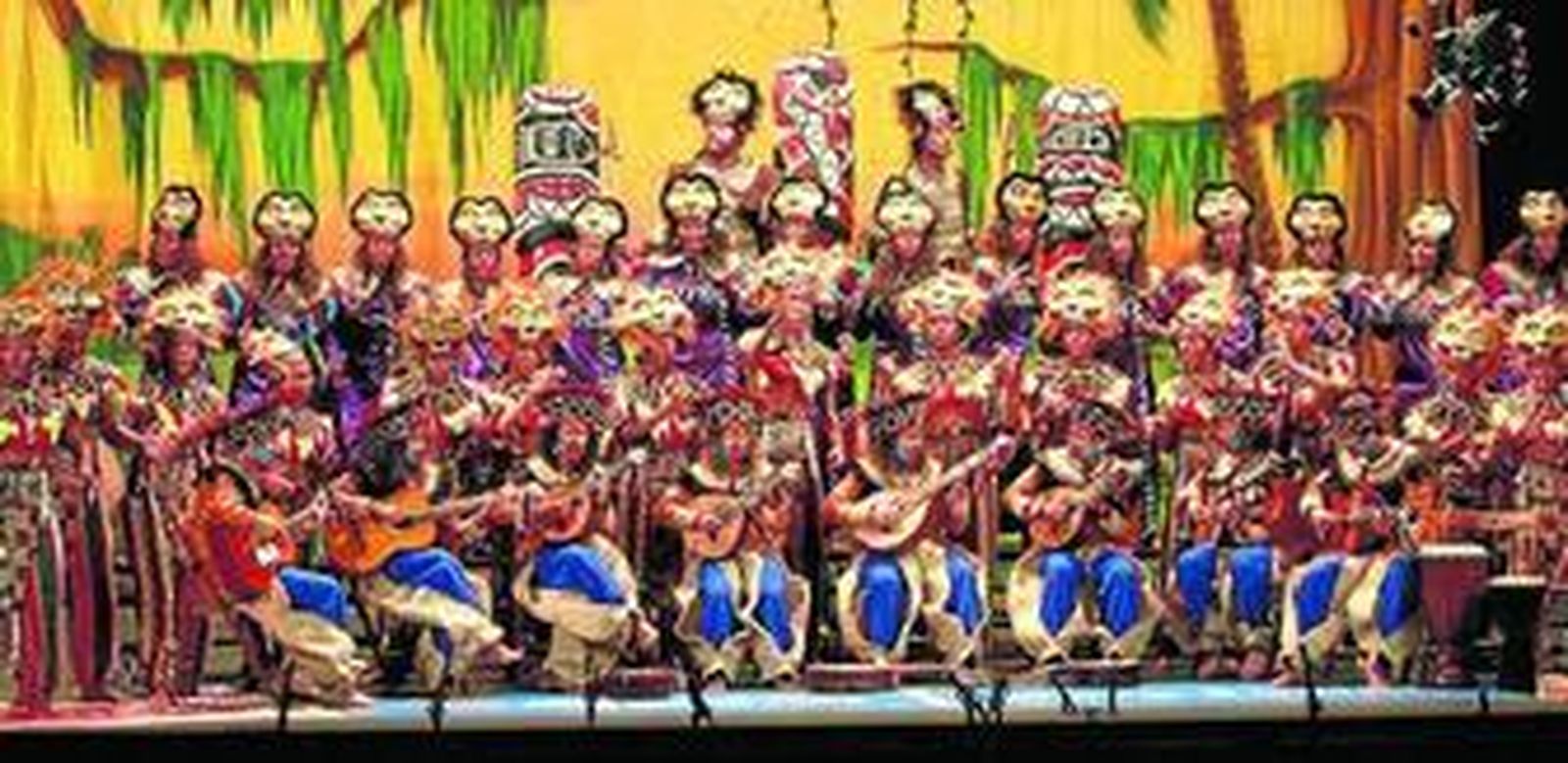 Otros seis grupos juveniles actúan en el Falla