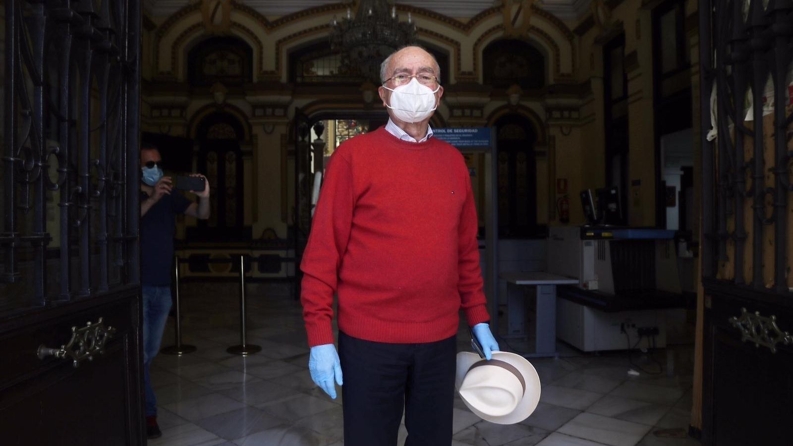 De la Torre de vuelta en el Ayuntamiento tras el accidente.