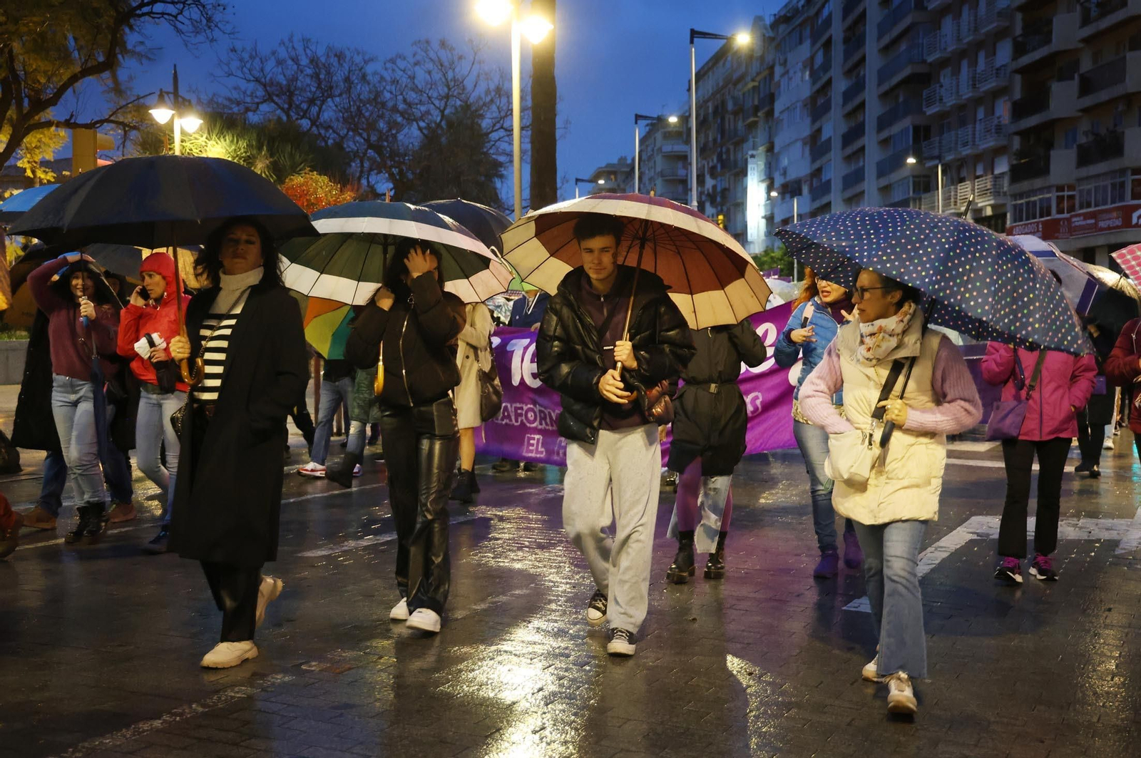 Imágenes de la manifestación del 8M en Huelva