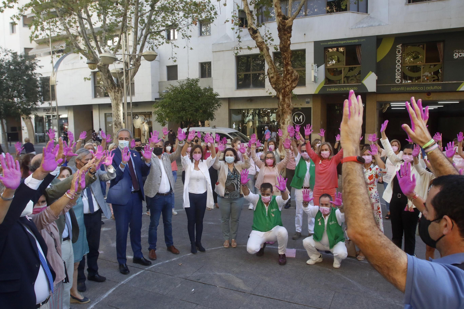 El Día Mundial de la Lucha contra el Cáncer de Mama en Córdoba, en imágenes