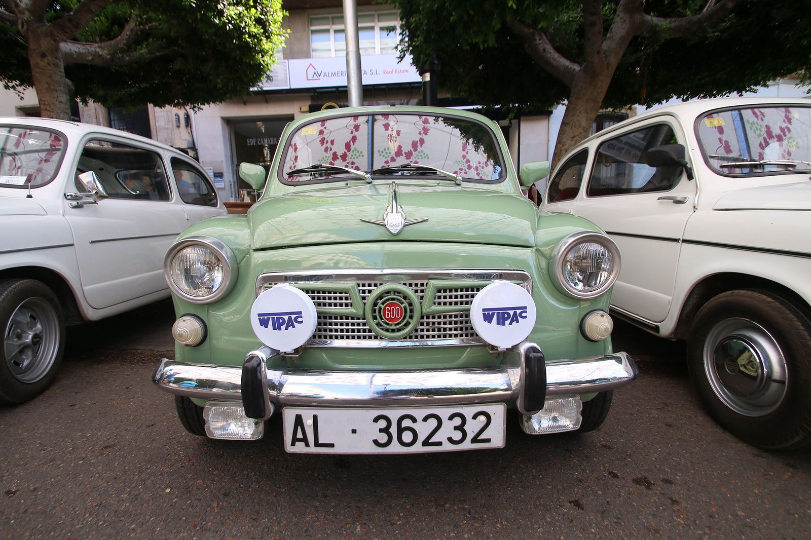 Fotogalería Exhibición Seat 600. Feria Almería 2019