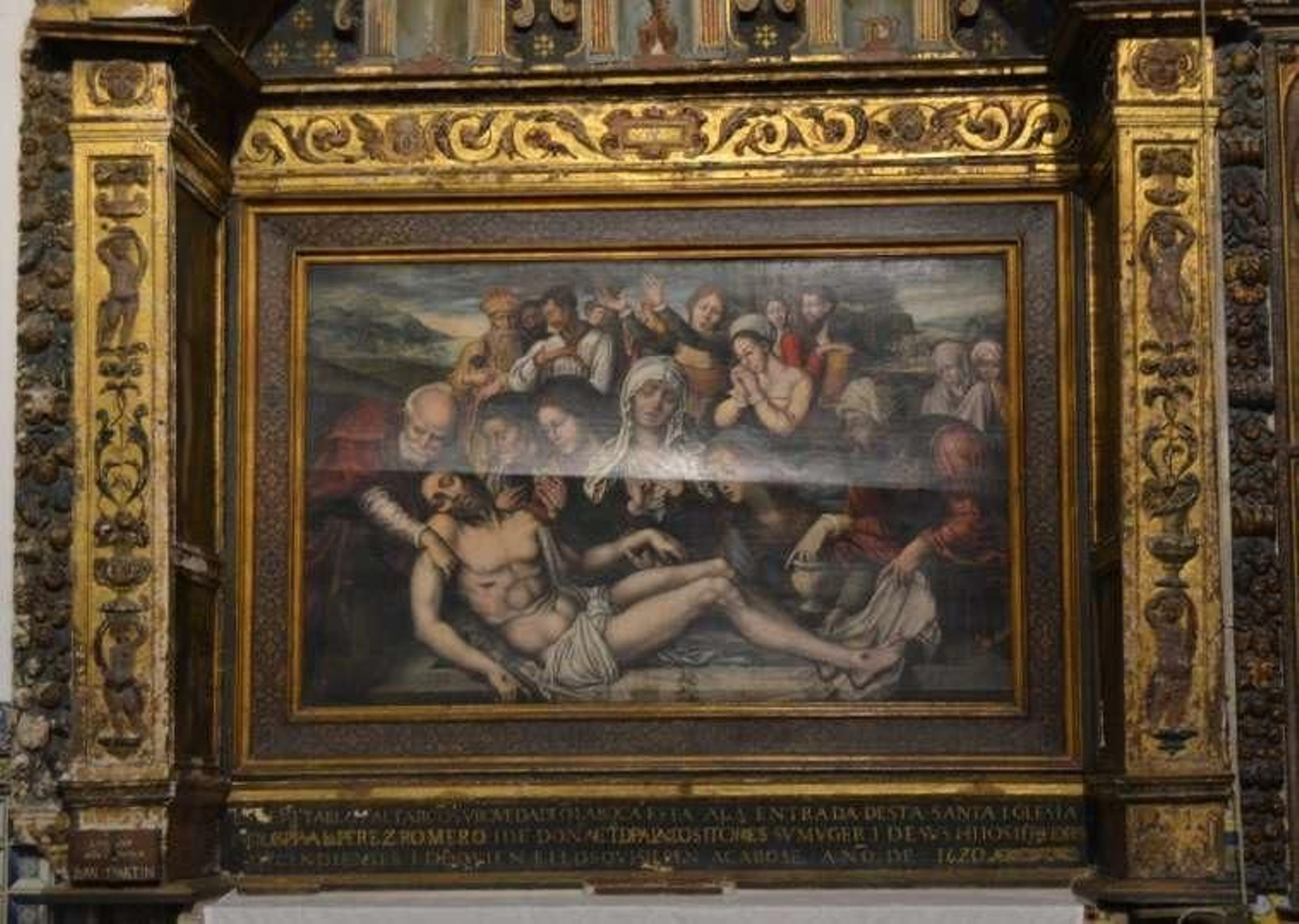 Detalle del retablo del Santo Entierro de Madre de Dios.