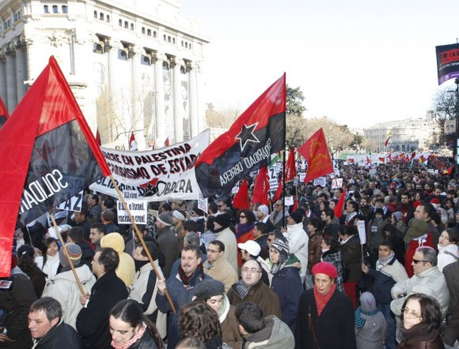 Miles de personas protestan en Madrid contra la ofensiva israelí en Gaza