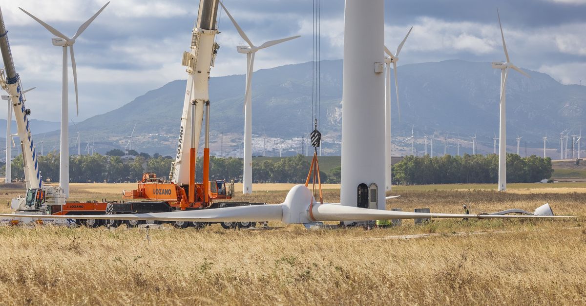 Una segunda vida para las palas que llevan 25 años convirtiendo el viento en energía renovable