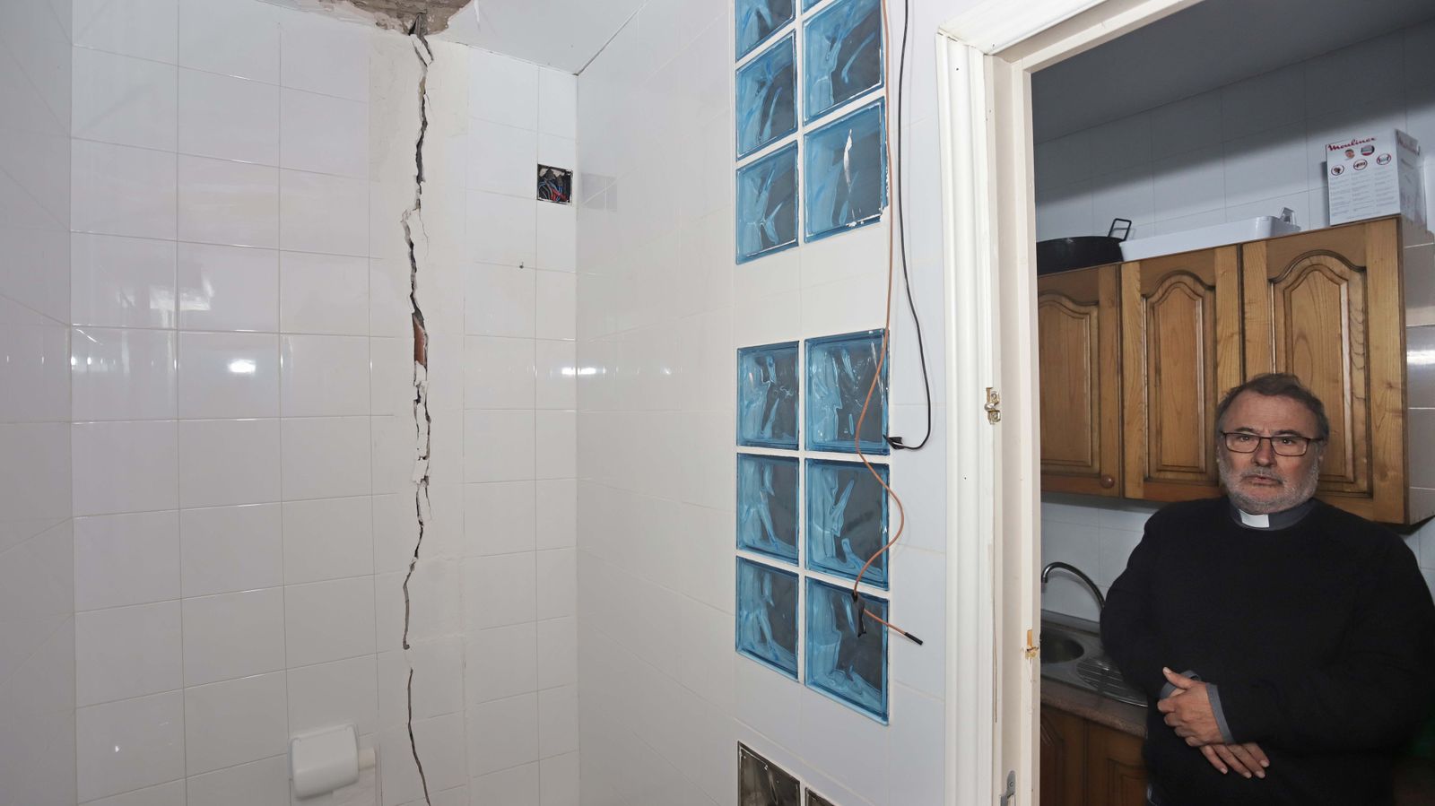 Fotos de los desperfectos en la parroquia de San Miguel en Algeciras