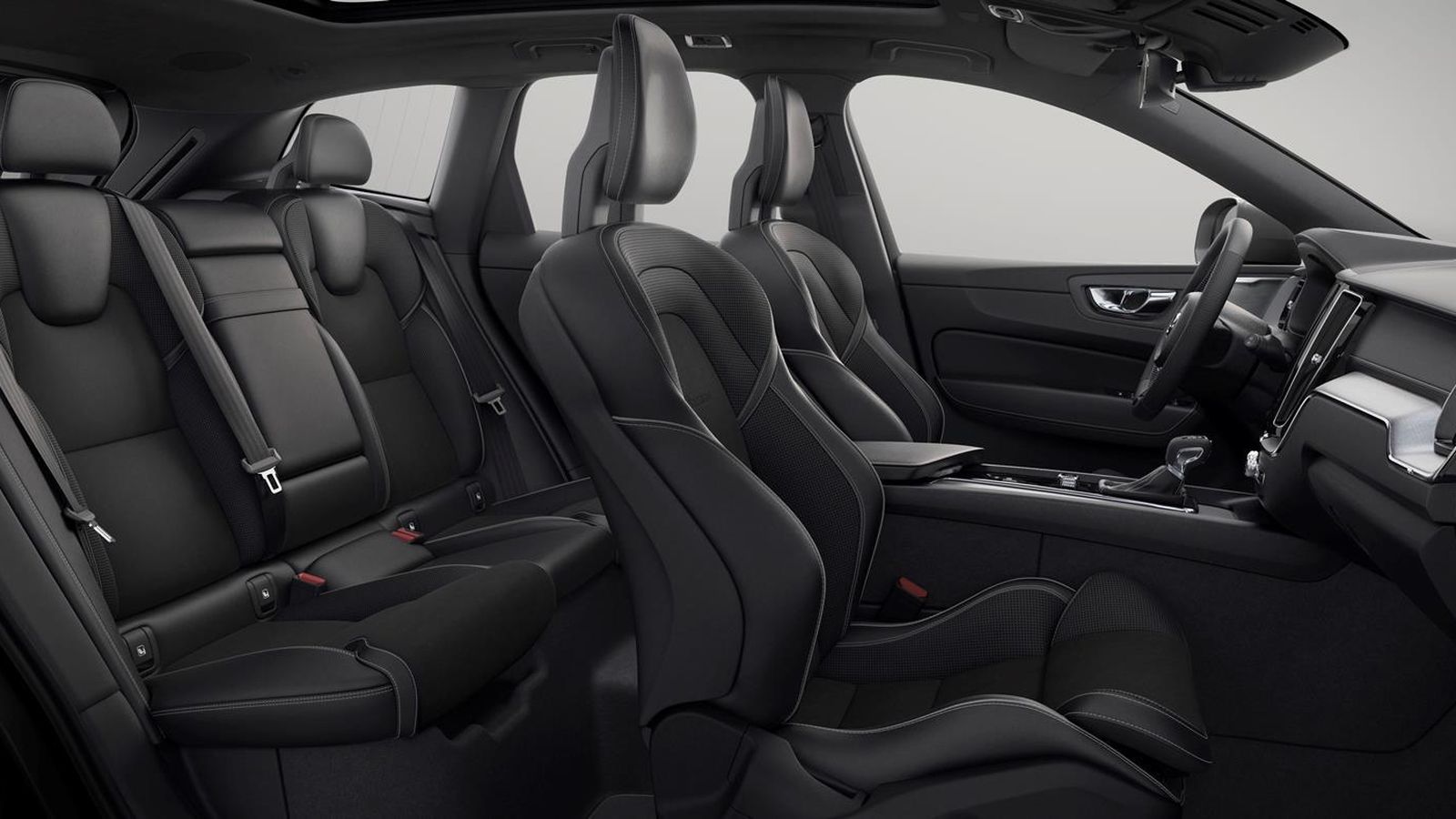 Destaca por su amplitud interior y confort de marcha.