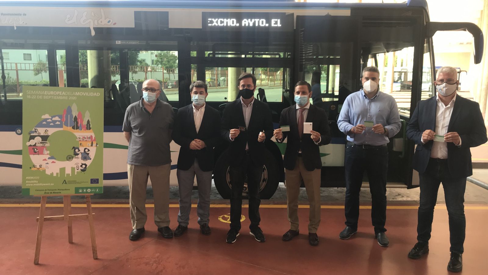 Los alcaldes de El Ejido, Huércal de Almería y Viator, junto al gerente del Consorcio de Transportes.