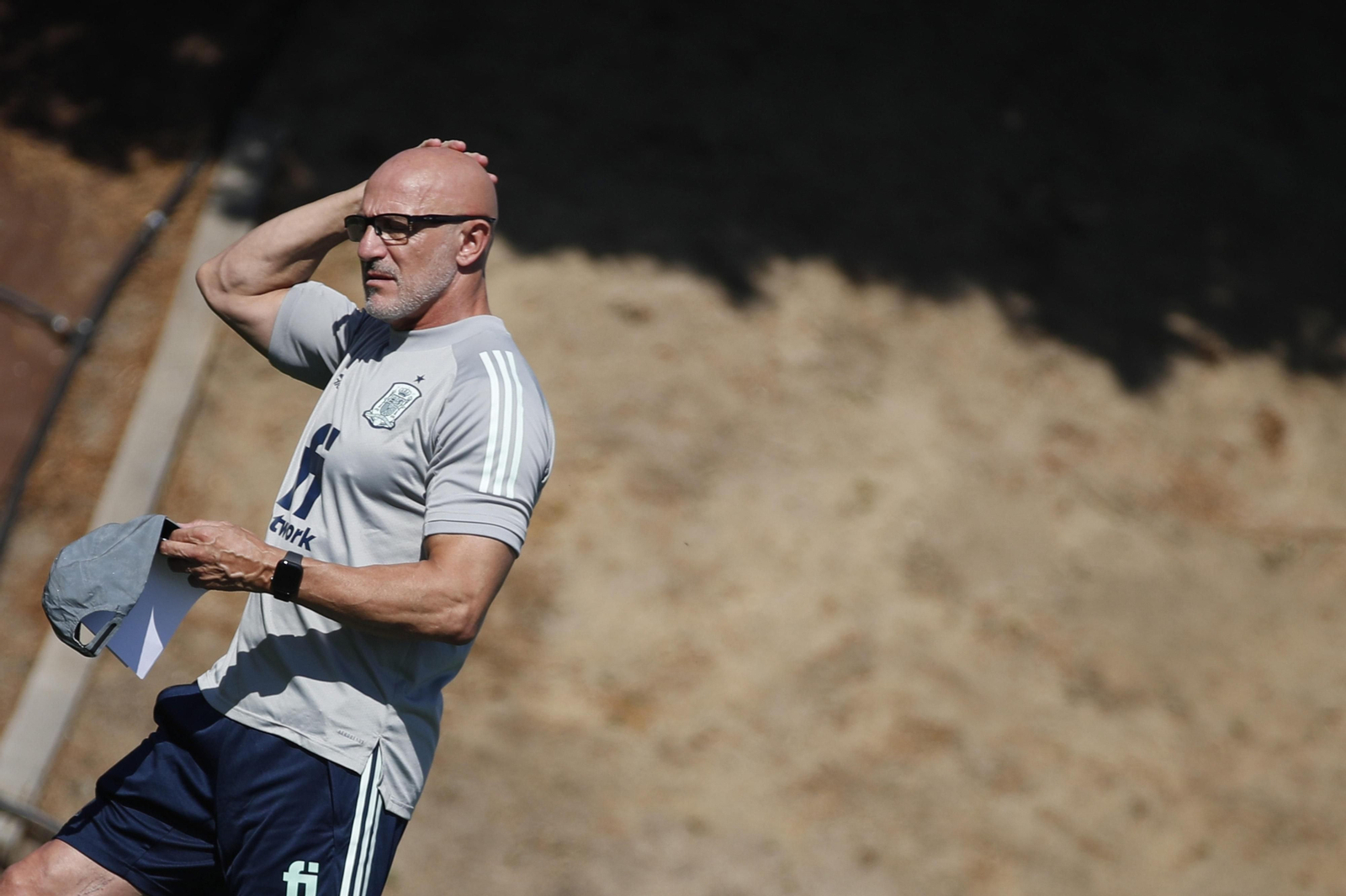El seleccionador olímpico, Luis de la Fuente, durante un entrenamiento.