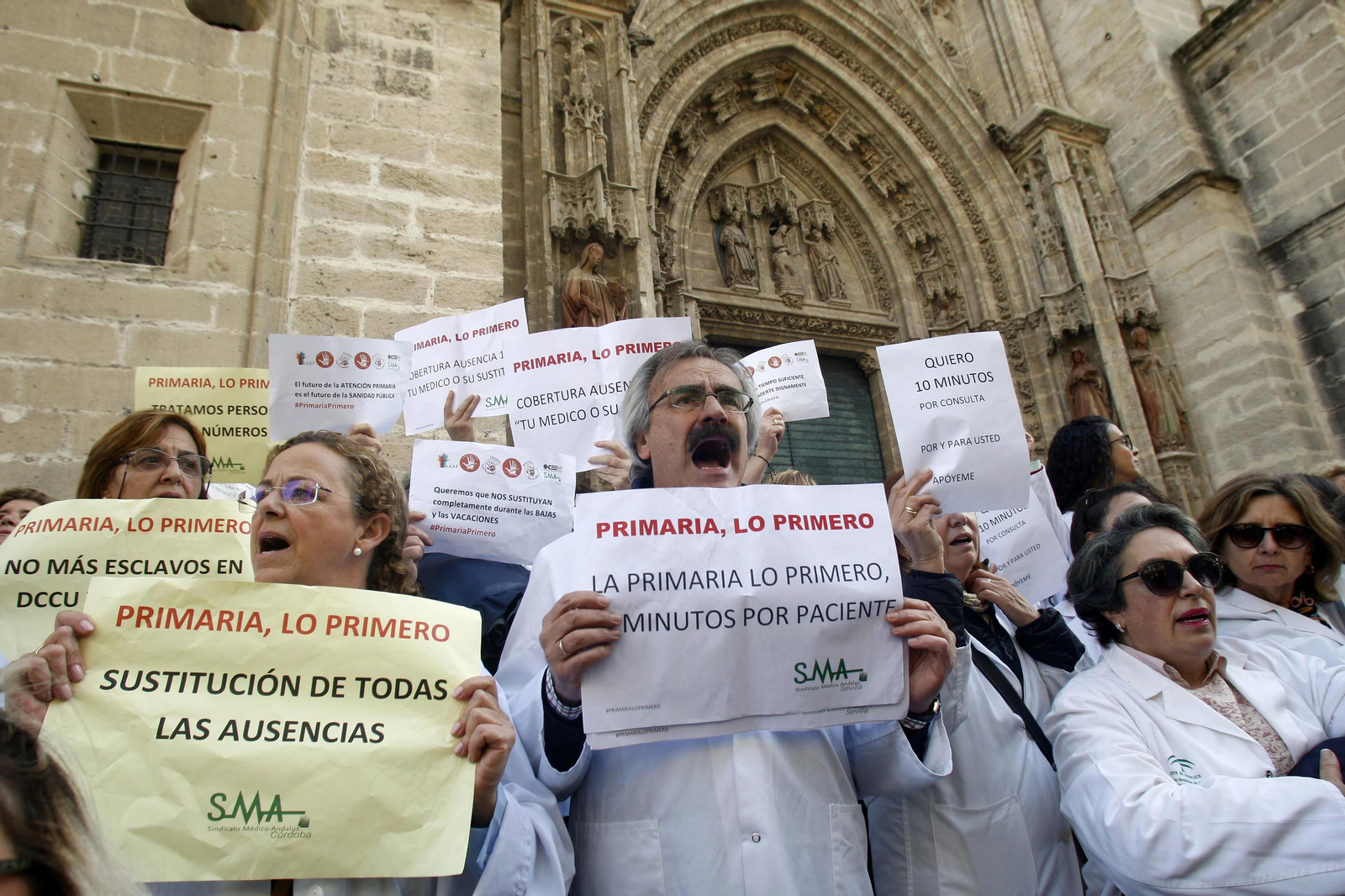 La última concentración de médicos frente a la sede del SAS.