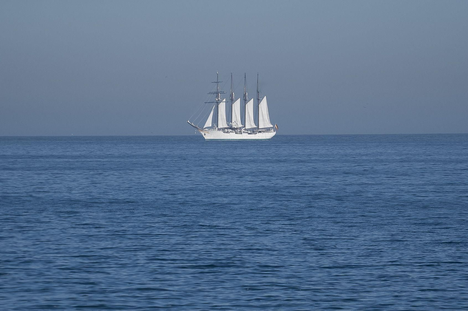Las imágenes de la llegada del 'Elcano y la Princesa Leonor a Valparaíso