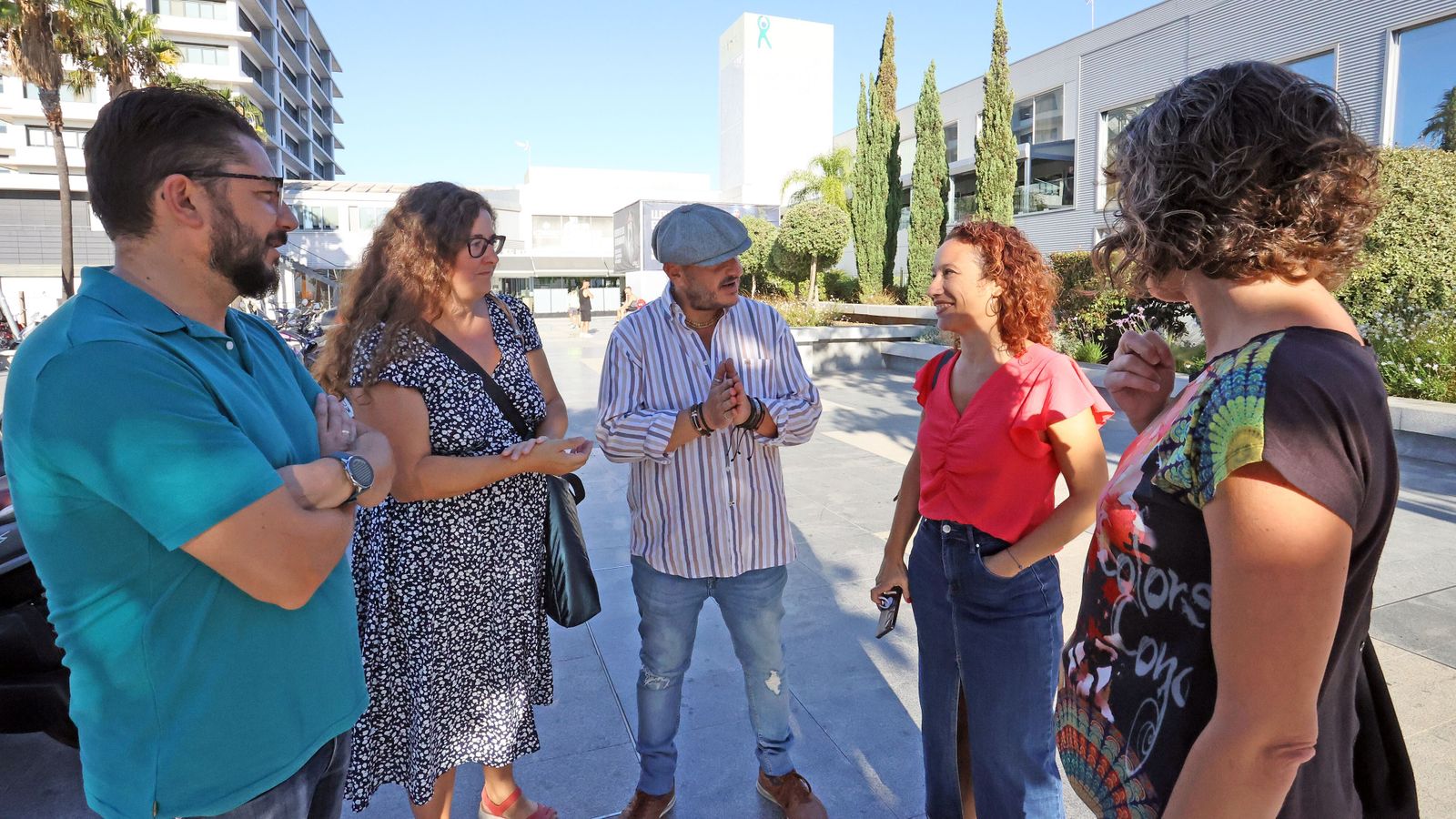 Concejales y miembros de La Confluencia, este jueves en Activa Club.