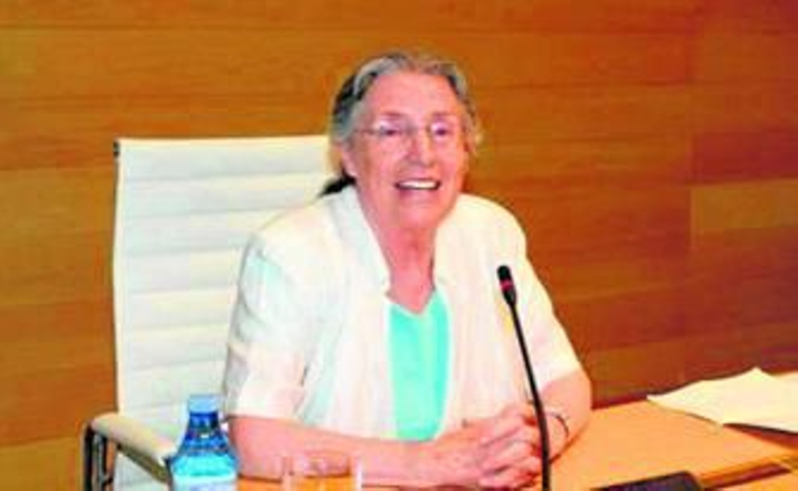 Encarnación Arroyo durante la conferencia impartida en el salón de actos de la Fundación Cajamar.