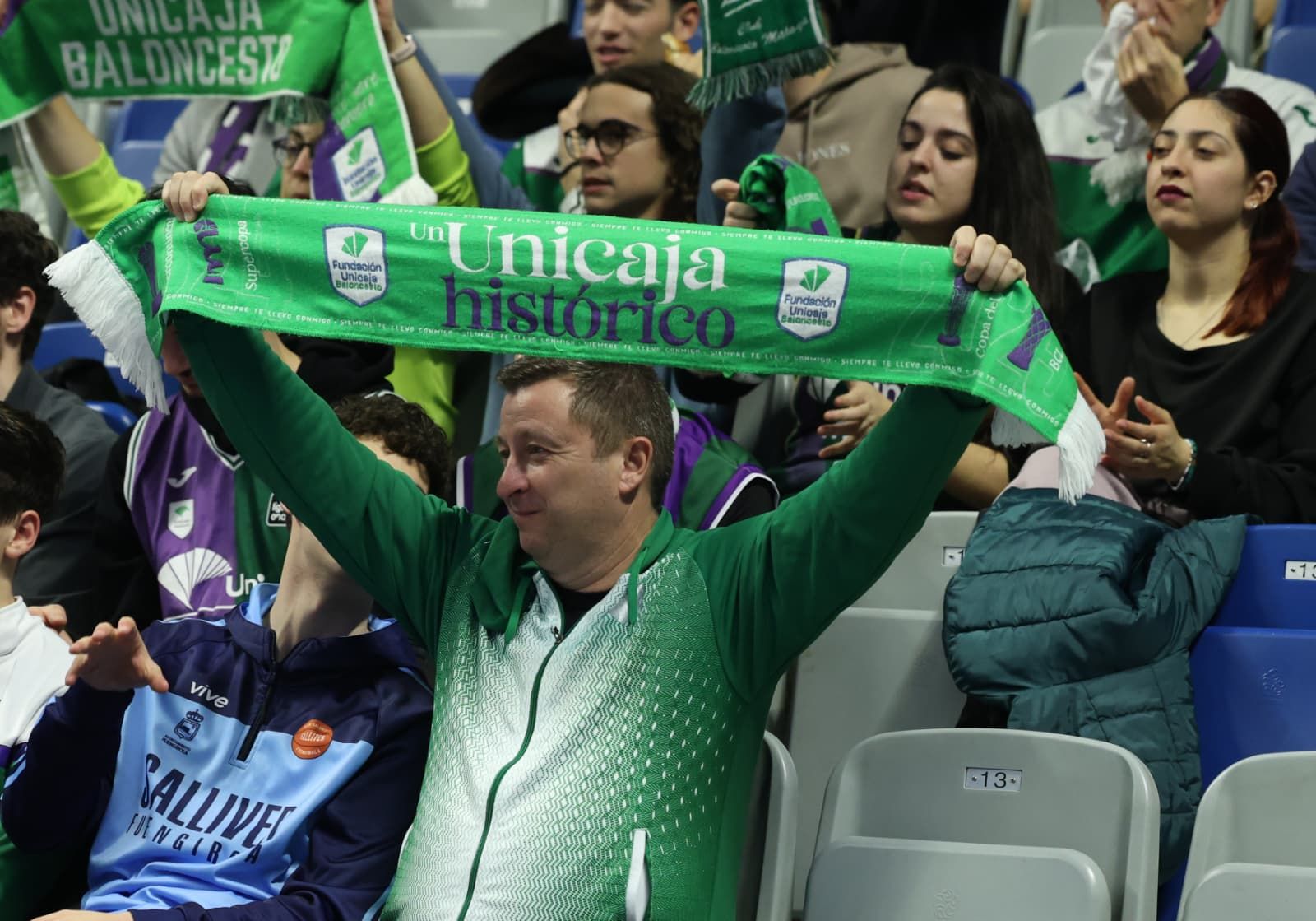 Búscate en el Unicaja-Elan Chalon en las gradas del Carpena