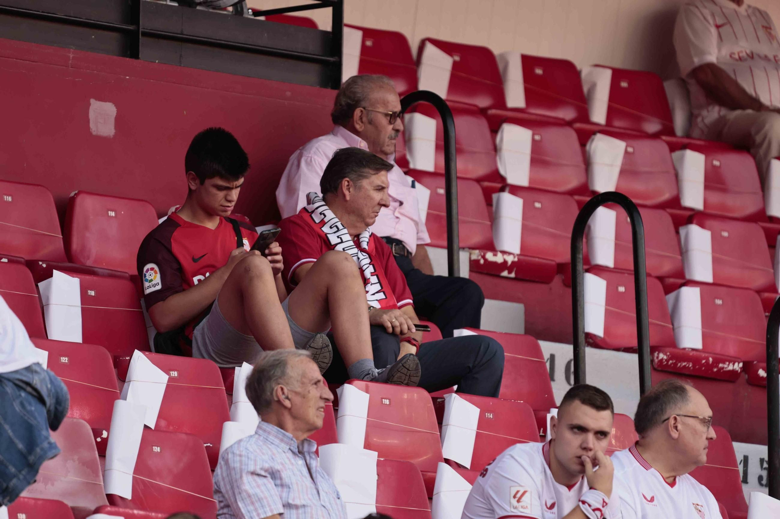 Búscate en el Sevilla - Betis