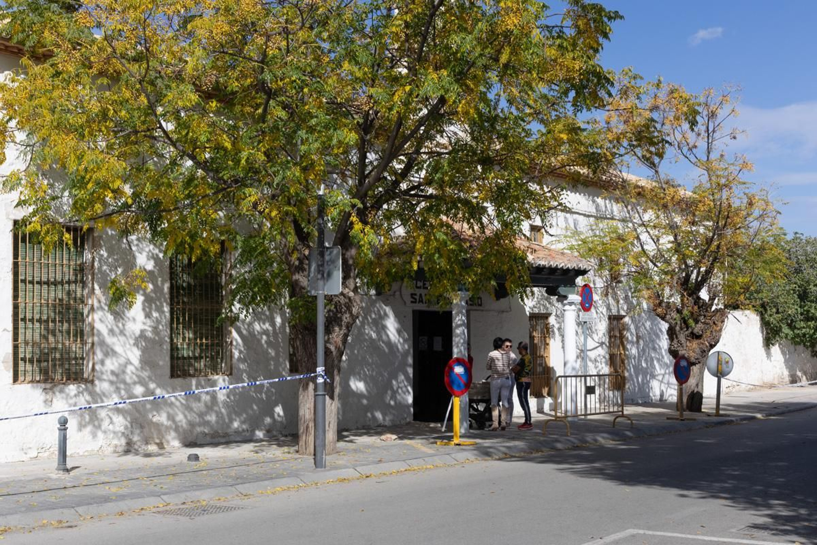 Día de Los Santos en el cementerio de San Fernando y San Eufrasio de Jaén, en imágenes