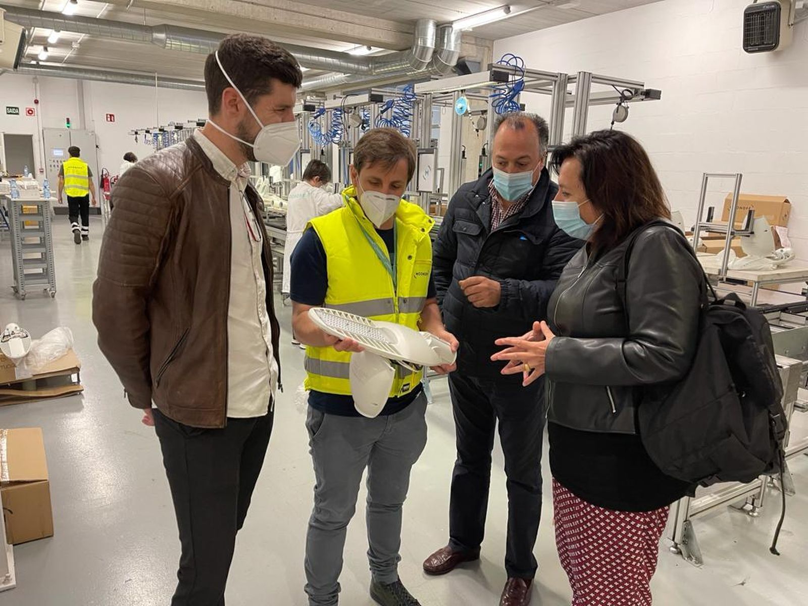 Esther Cumbrera, durante su visita a la empresa MoonOff.
