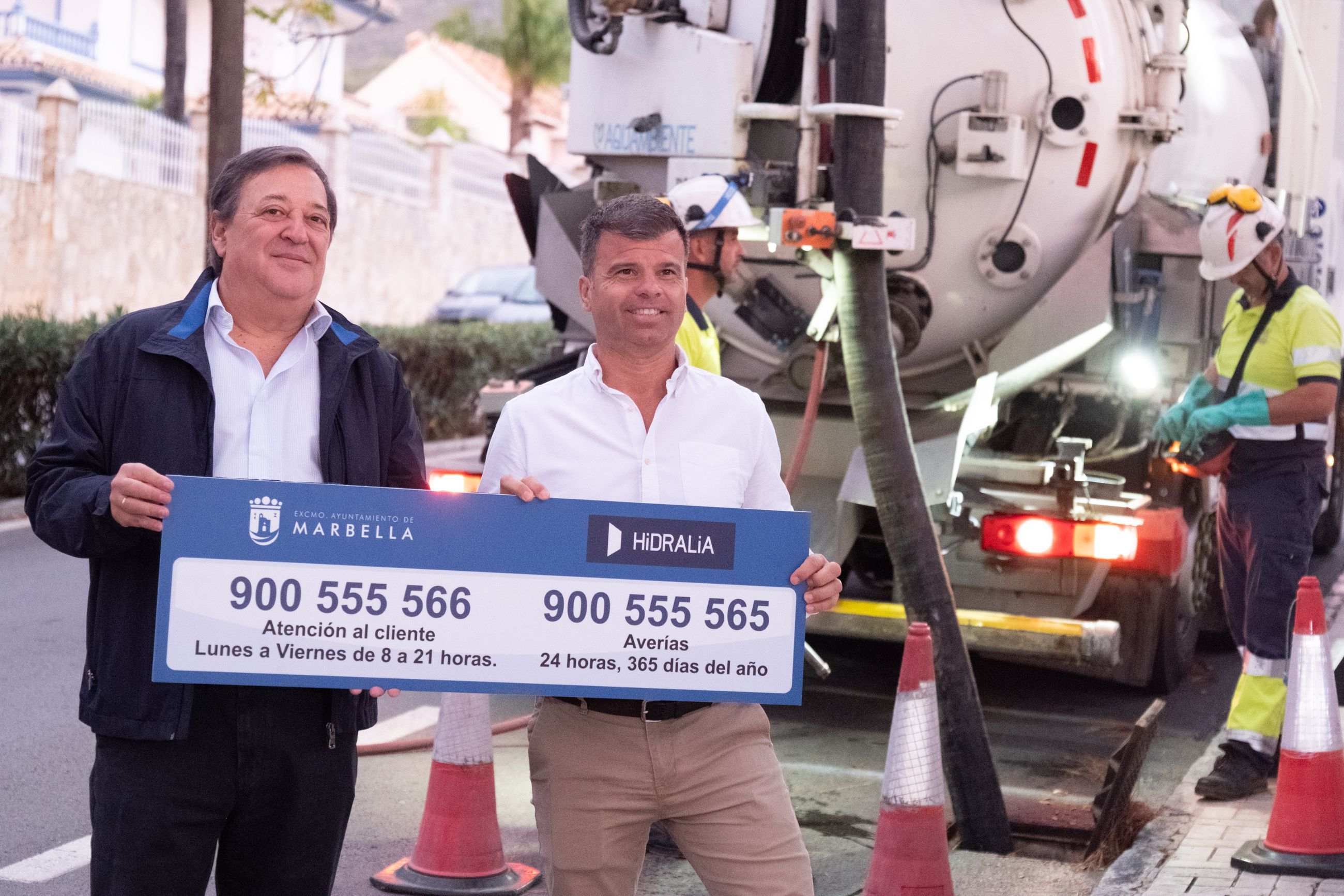 Marbella limpia más de 19.000 imbornales para el buen funcionamiento de la red de drenaje