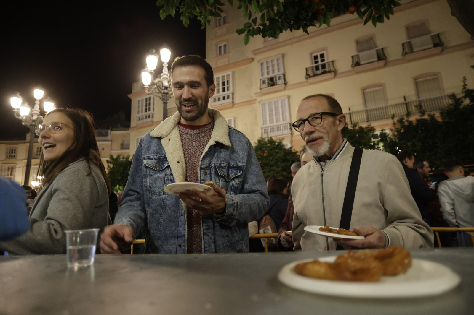 Carnaval de Cádiz 2024: Búscate entre las imágenes de la Pestiñada