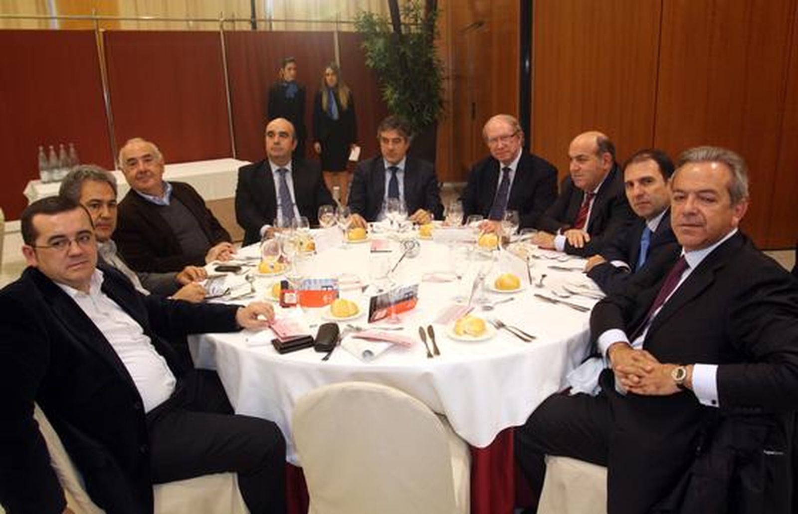 Miguel Castellano, Juan A. García Galindo, Bartolomé Ruiz, Francisco Campos, José Antonio Madrazo, Francisco Vera, Federico Beltrán, Rafael Fuentes y Miguel Rodríguez.

Foto: S. Camacho· Migue Fernandez