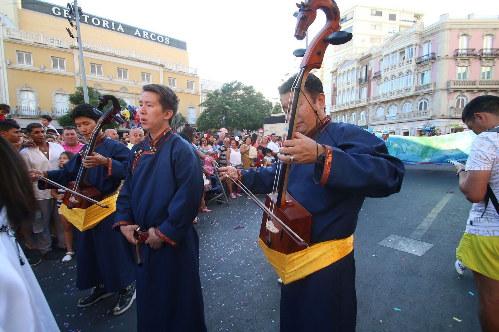 Fotogalería de la Batalla de Flores. Feria de Almería 2019
