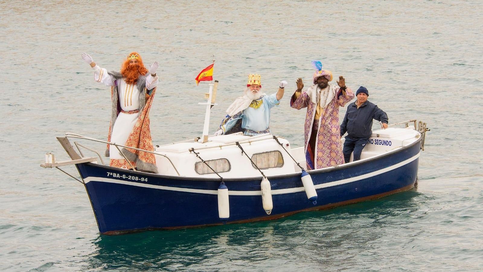Como no podía ser de otra manera, en Carboneras, los Reyes Magos han llegado por el mar.