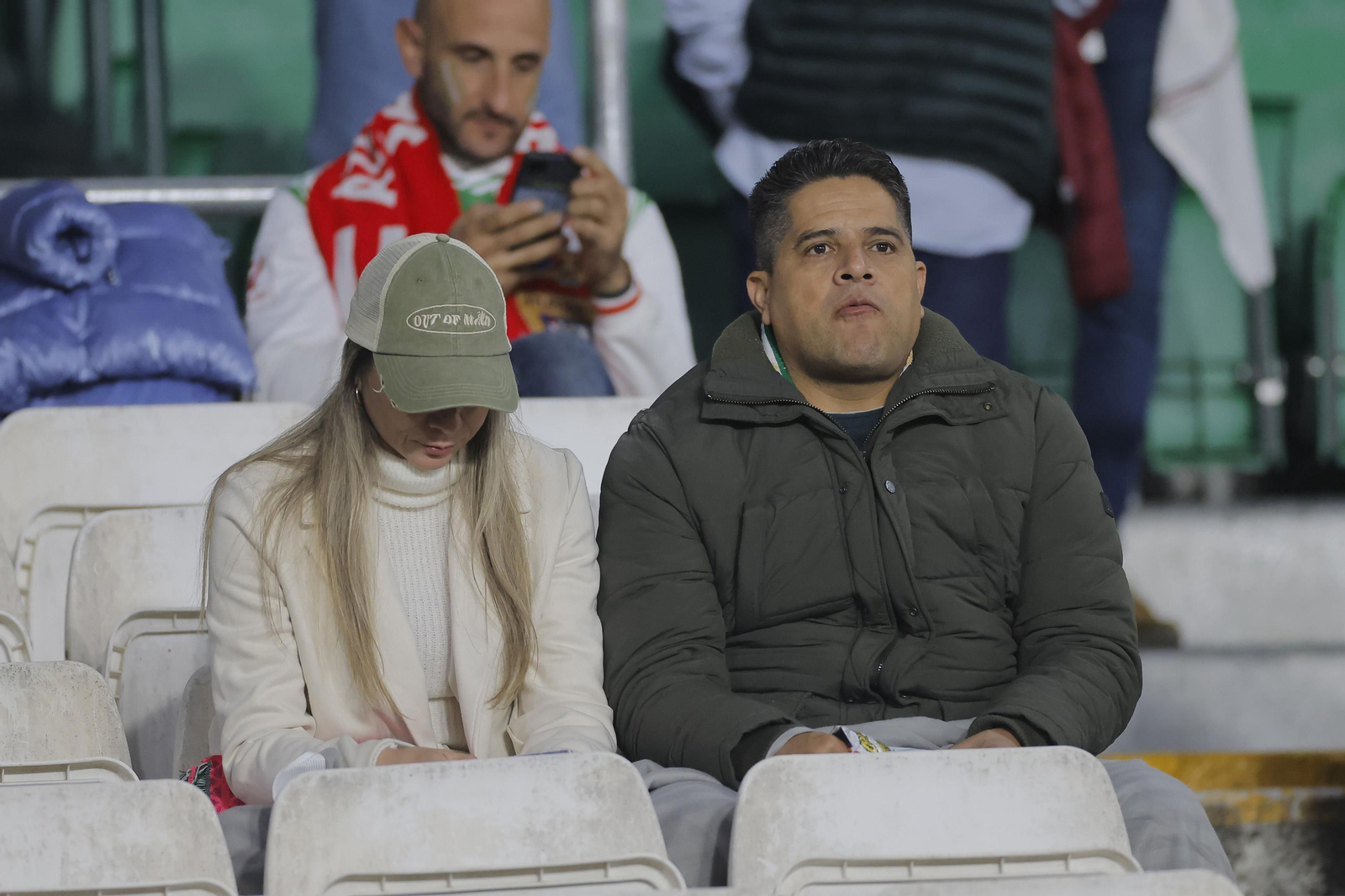 Búscate en las fotos del Betis-Las Palmas