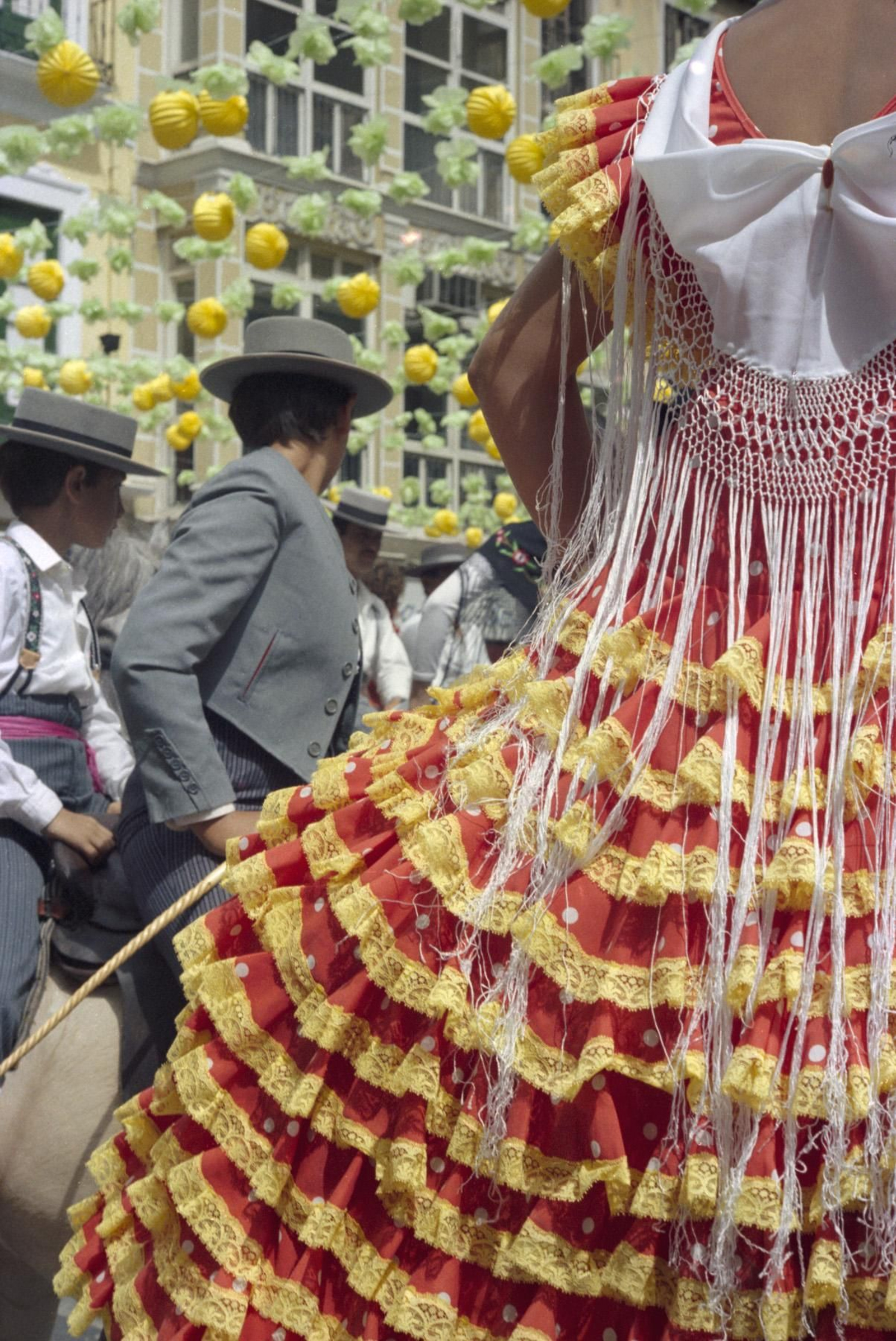 Detalle de la parte de atrás de un vestido de flamenca