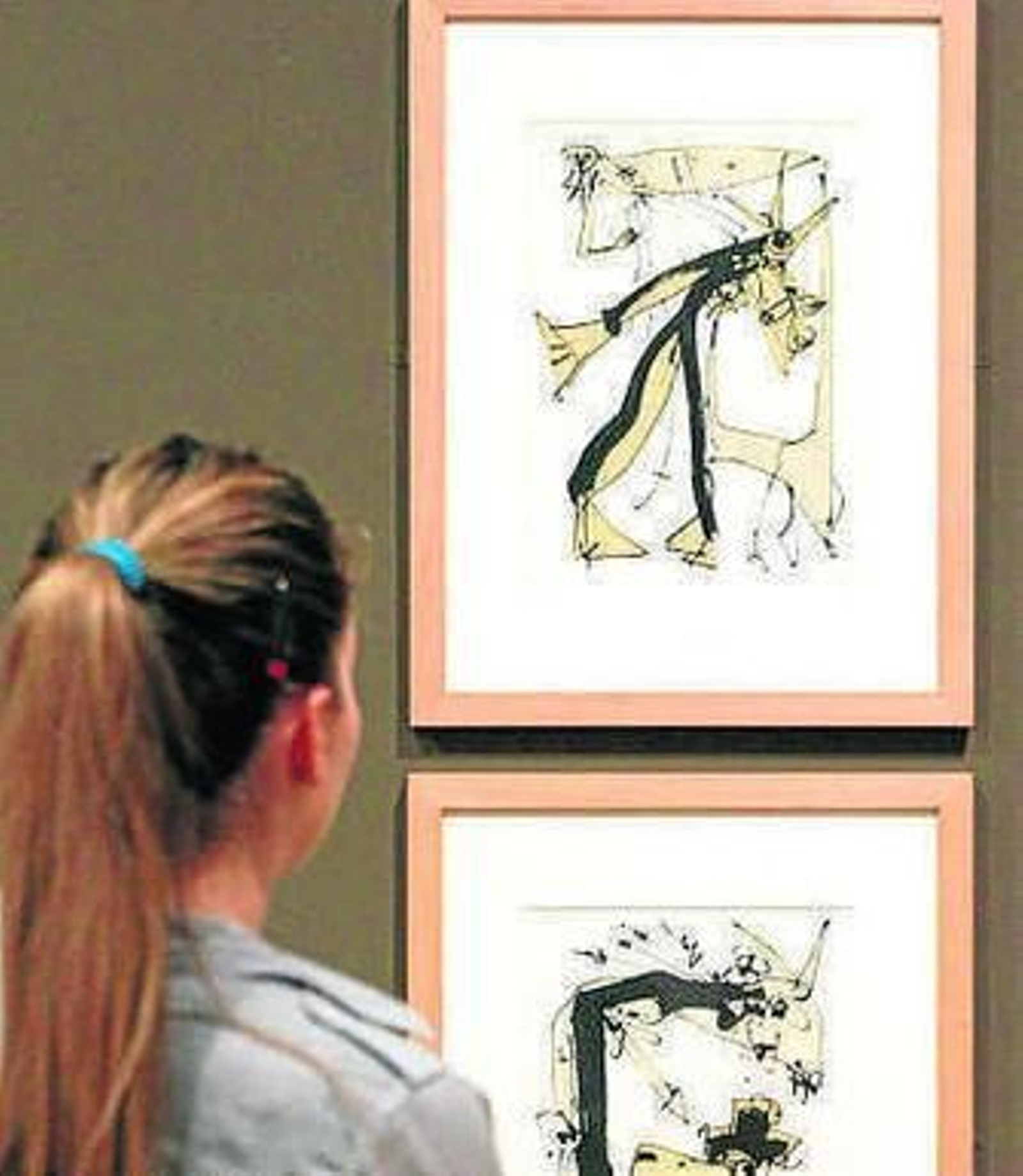 Dos de los grabados expuestos.