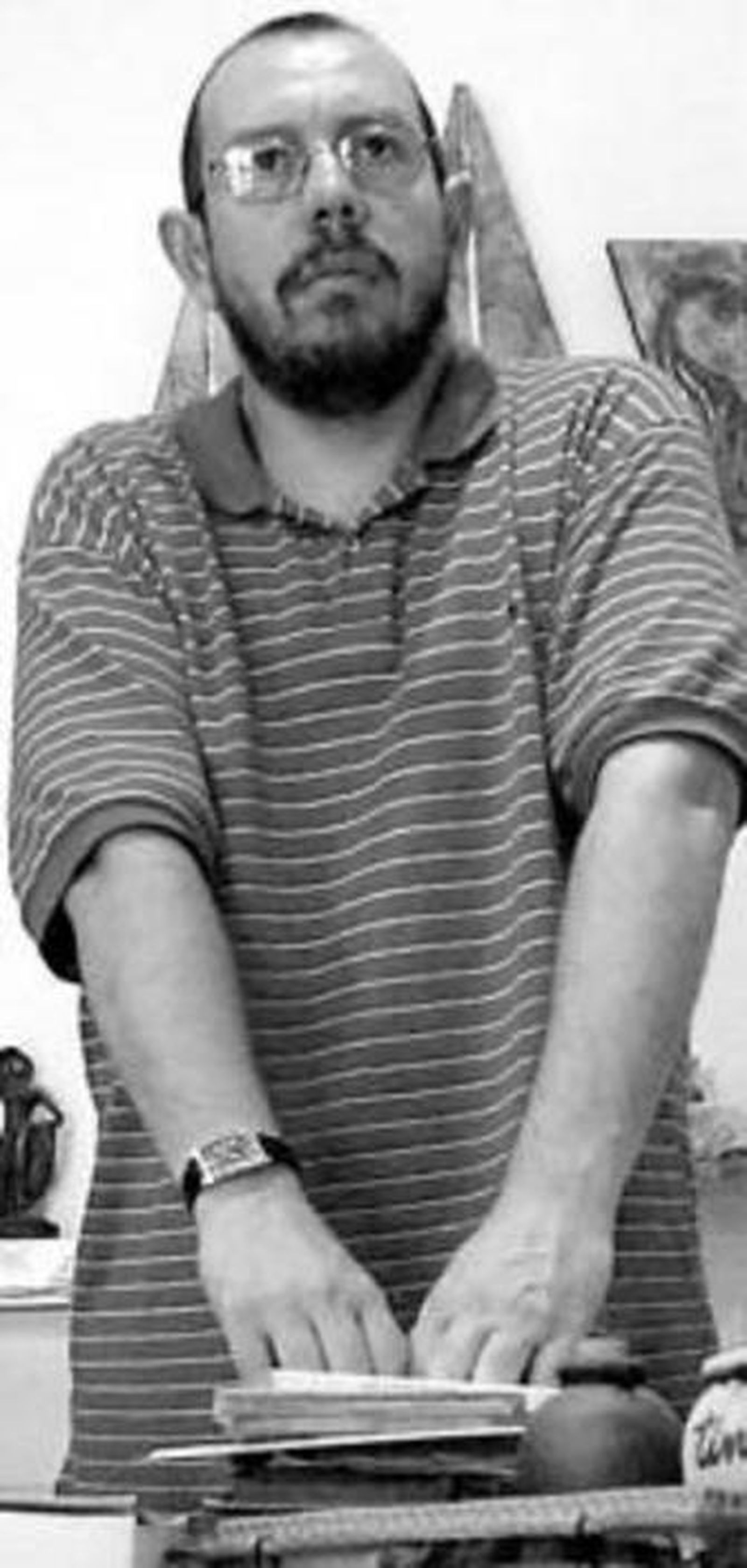 El escritor, en su librería.