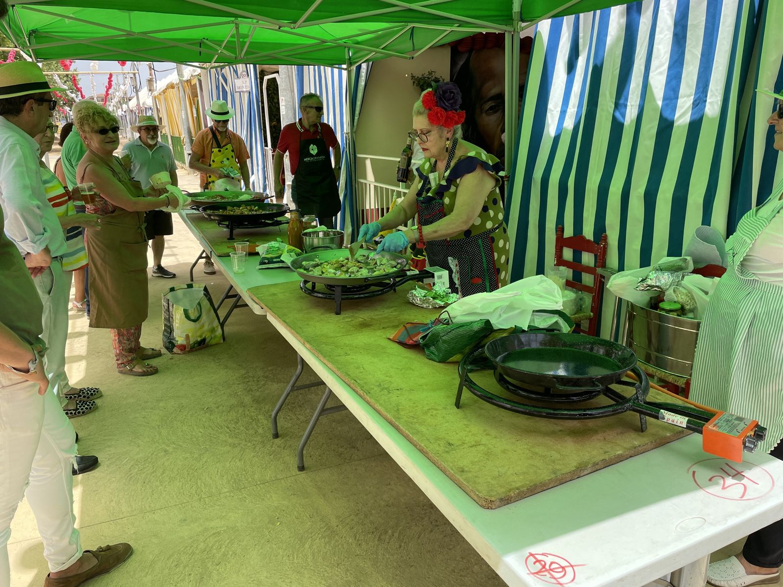 El tradicional concurso de paellas del Corpus de Granada en imágenes