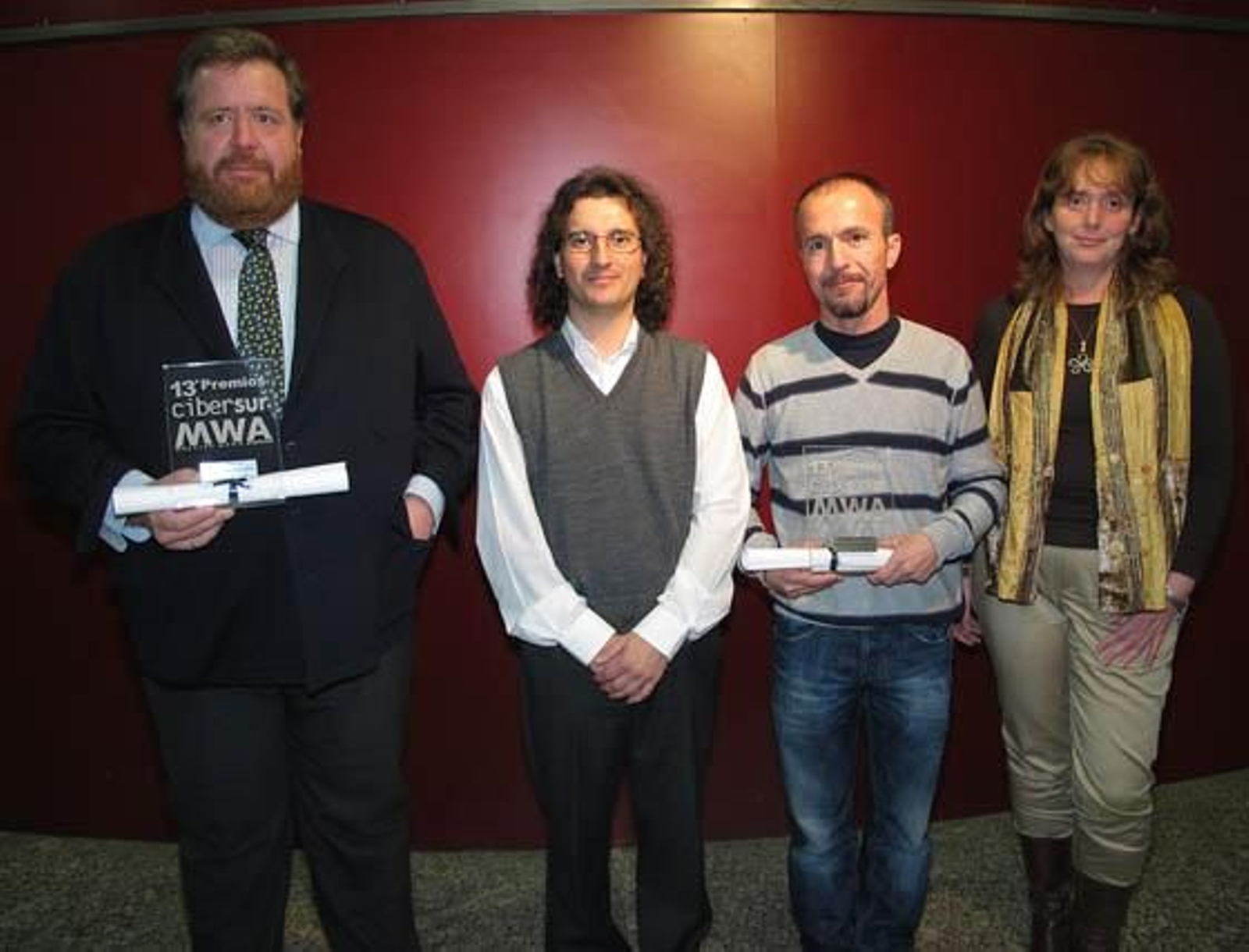 Javier Pérez Caro, autor de la web nuevoviernes-nuevolibro.es, con Francisco Javier Valderrama, Juan Antonio Pérez y Silvia Pérez Uceta, de accumalaga.es.


Foto: Victoria Ramírez