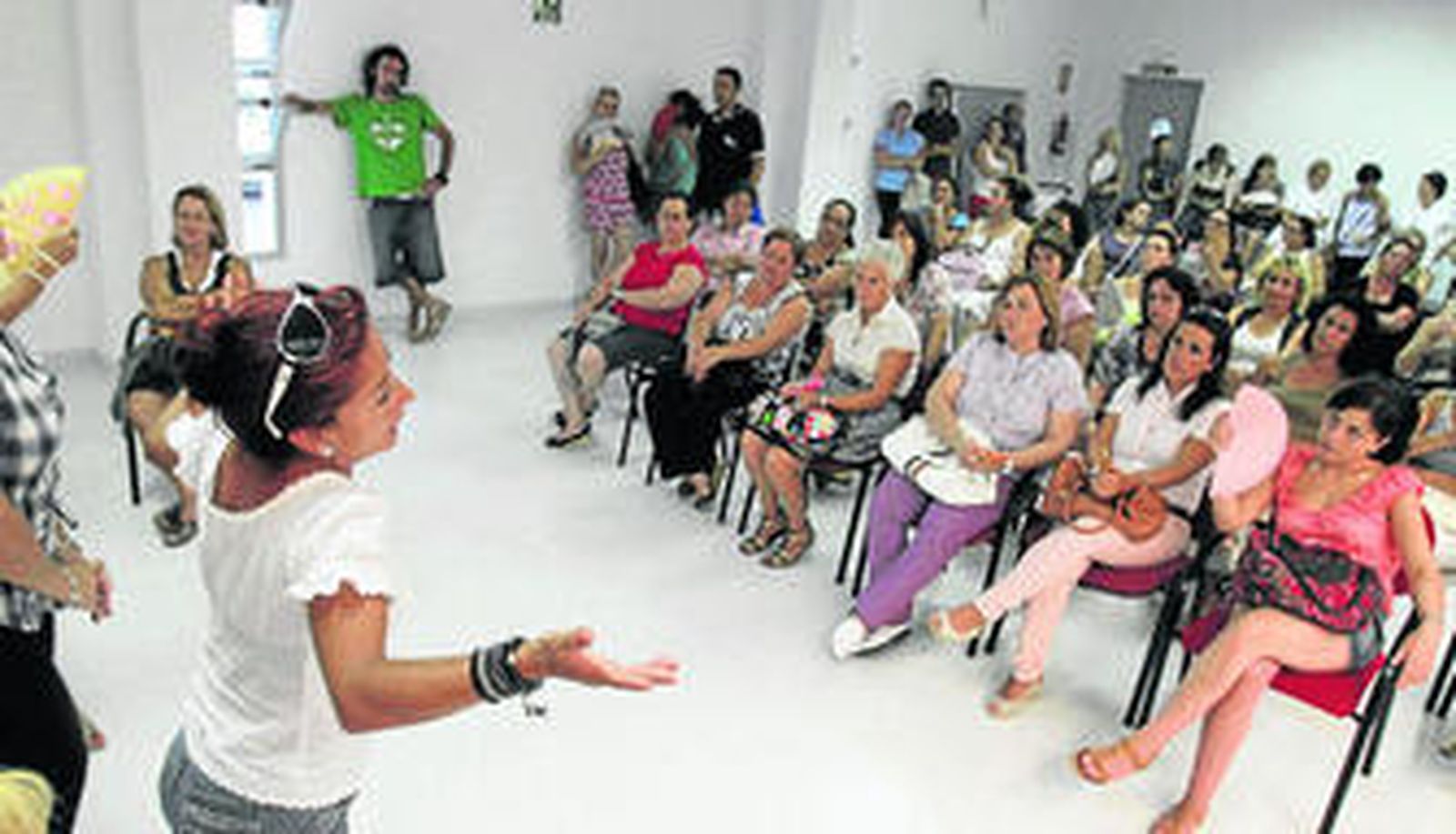 Momento de la asamblea que se desarrolló en los locales de Comisiones Obreras.