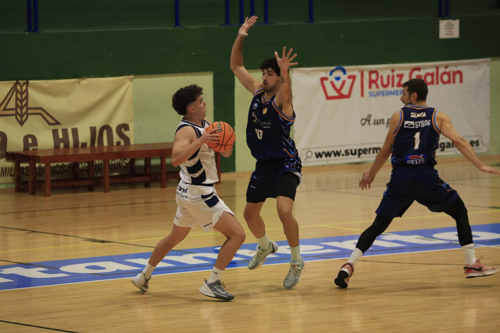 Las fotos del Unión Linense Baloncesto - CB Salliver Fuengirola de Tercera FEB