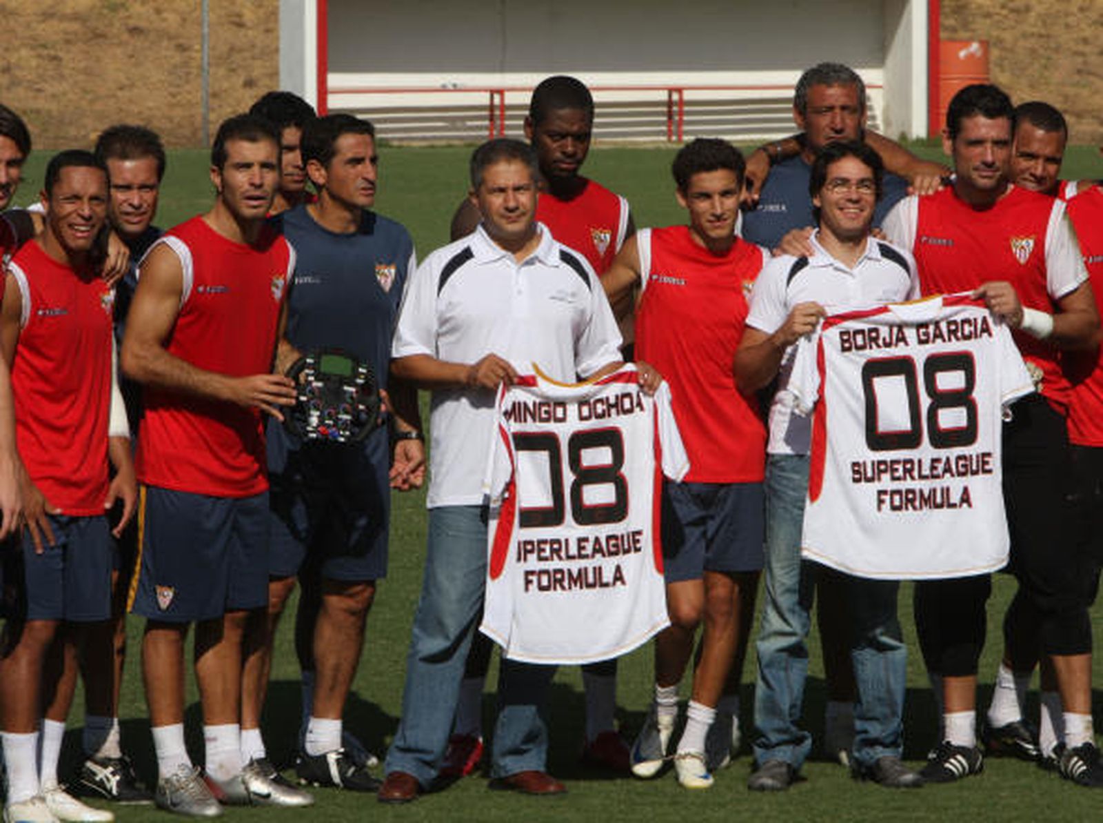 Borja García representará al Sevilla en la Superliga Fórmula de automovilismo