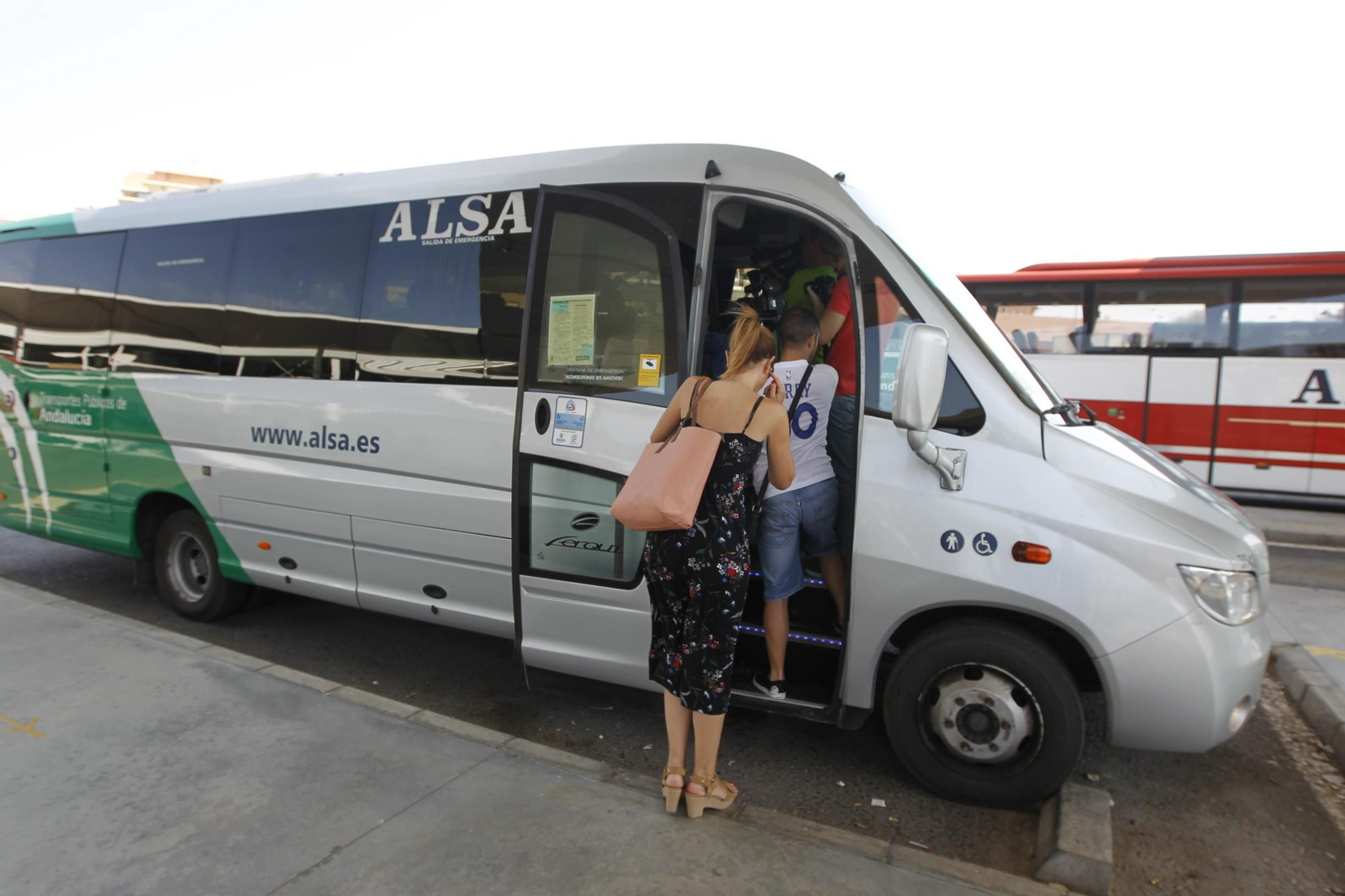Uno de los vehículos específicos de la nueva conexión interurbana a Castell del Rey.