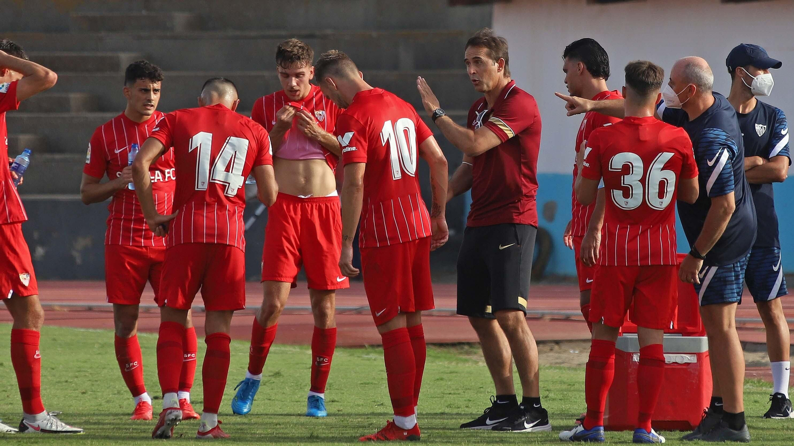 Las mejores fotos del Sevilla - Las Palmas en La Línea