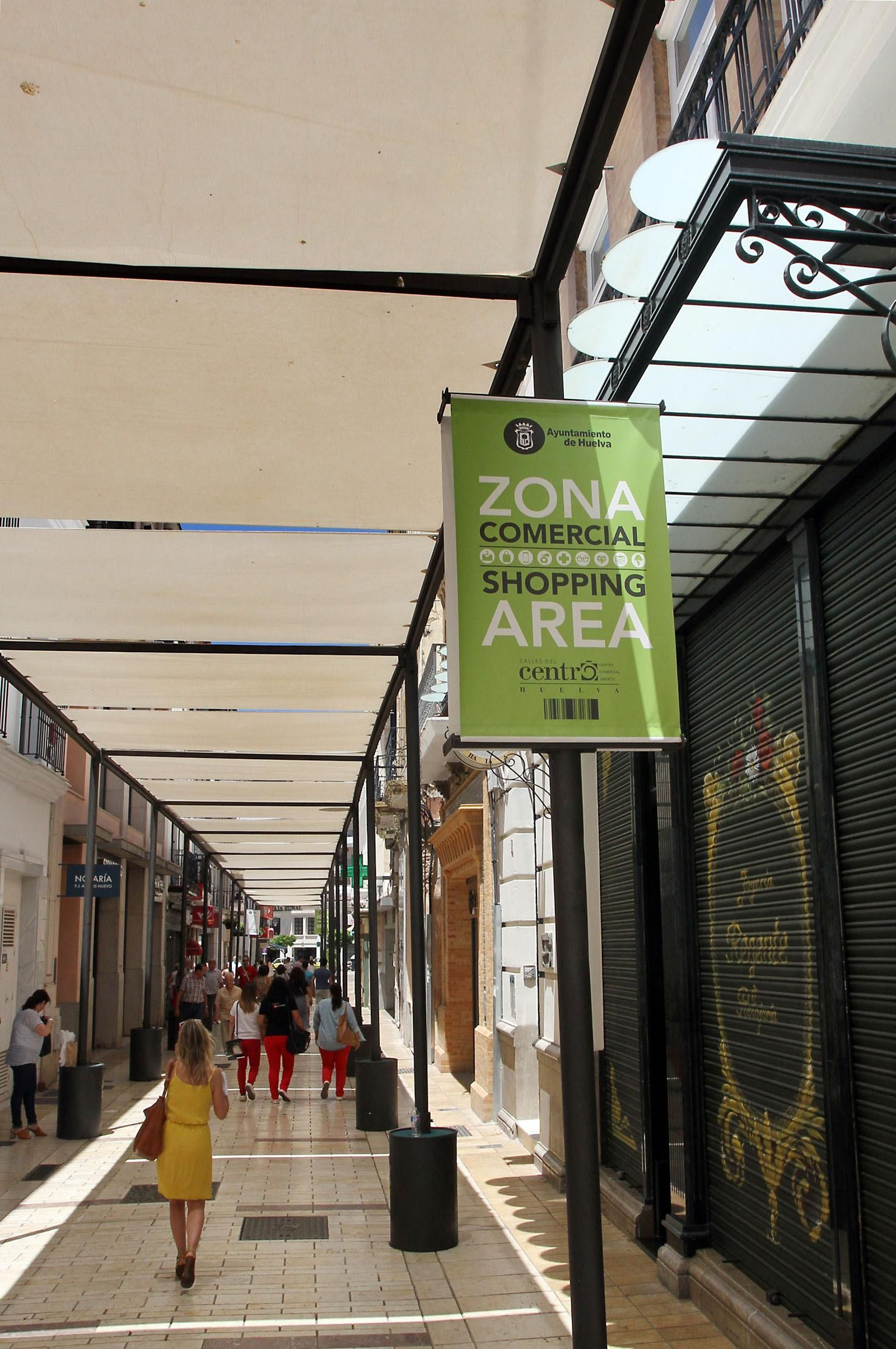 Tramo de la calle Concepción entoldado.