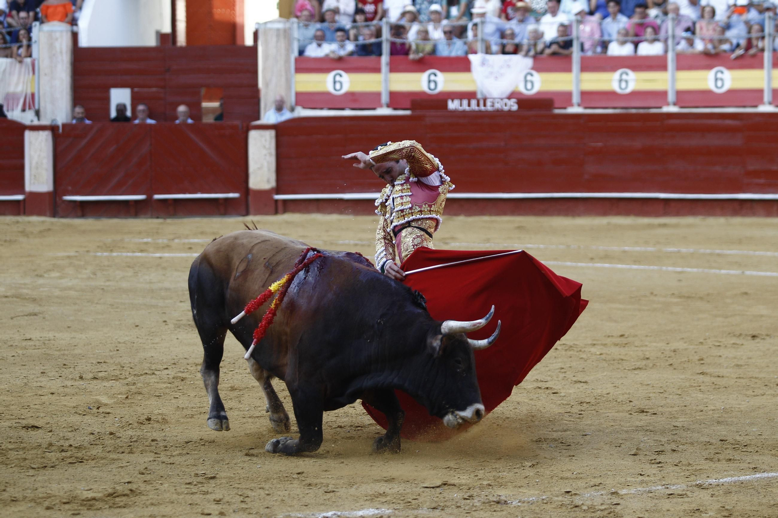 Las mejores imágenes de los toreros Fortes, Juan Ortega y David de Miranda en la Feria de Almería 2025