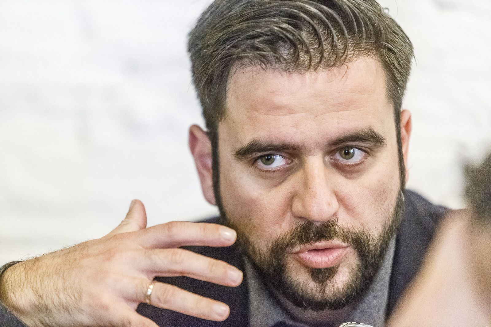 Fran González, portavoz del Grupo Municipal Socialista, durante una comparecencia ante la prensa.