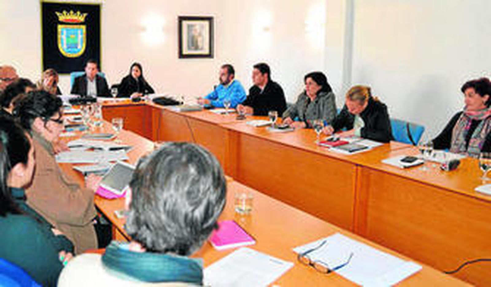 El Pleno del Ayuntamiento de Sanlúcar, en el que se aprobó la regulación que los empleados llevaban años pidiendo.