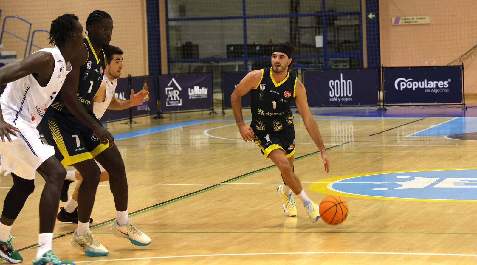 Las fotos del Udea - Ciudad de Huelva de la Copa de España de baloncesto