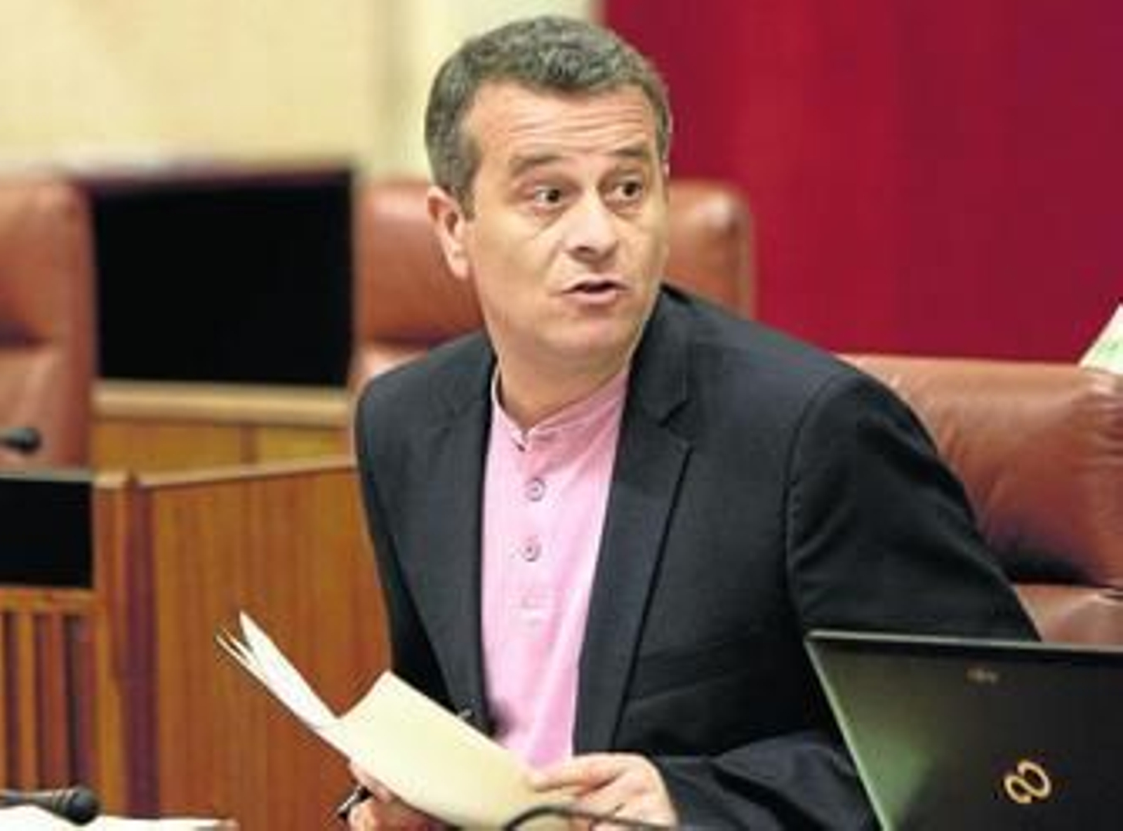 José Antonio Castro en una sesión en el Parlamento andaluz.