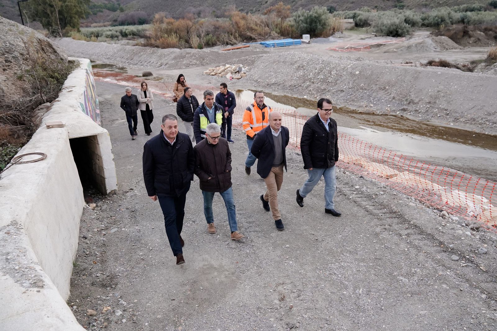 Visita del presidente de Diputación a las obras en Armuña.