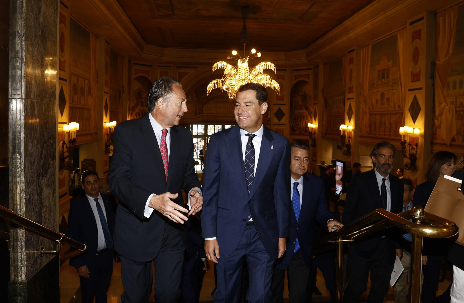 Foro Joly con Juanma Moreno en Madrid, todas las imágenes