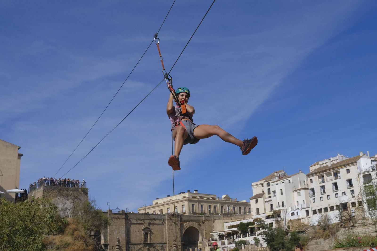 Tirolina sobre el Tajo de Ronda.